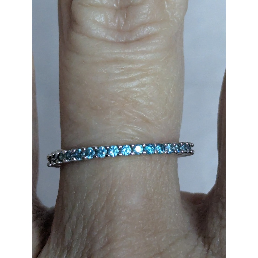 Swarovski crystal round stones all around‎ band ring size 7 SPARKLE